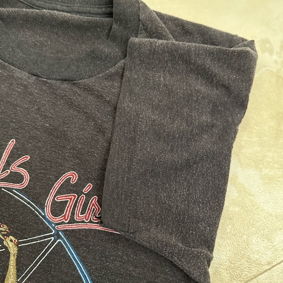 Vintage Motley Crue shirt. Women’s small. - Picture 5 of 9